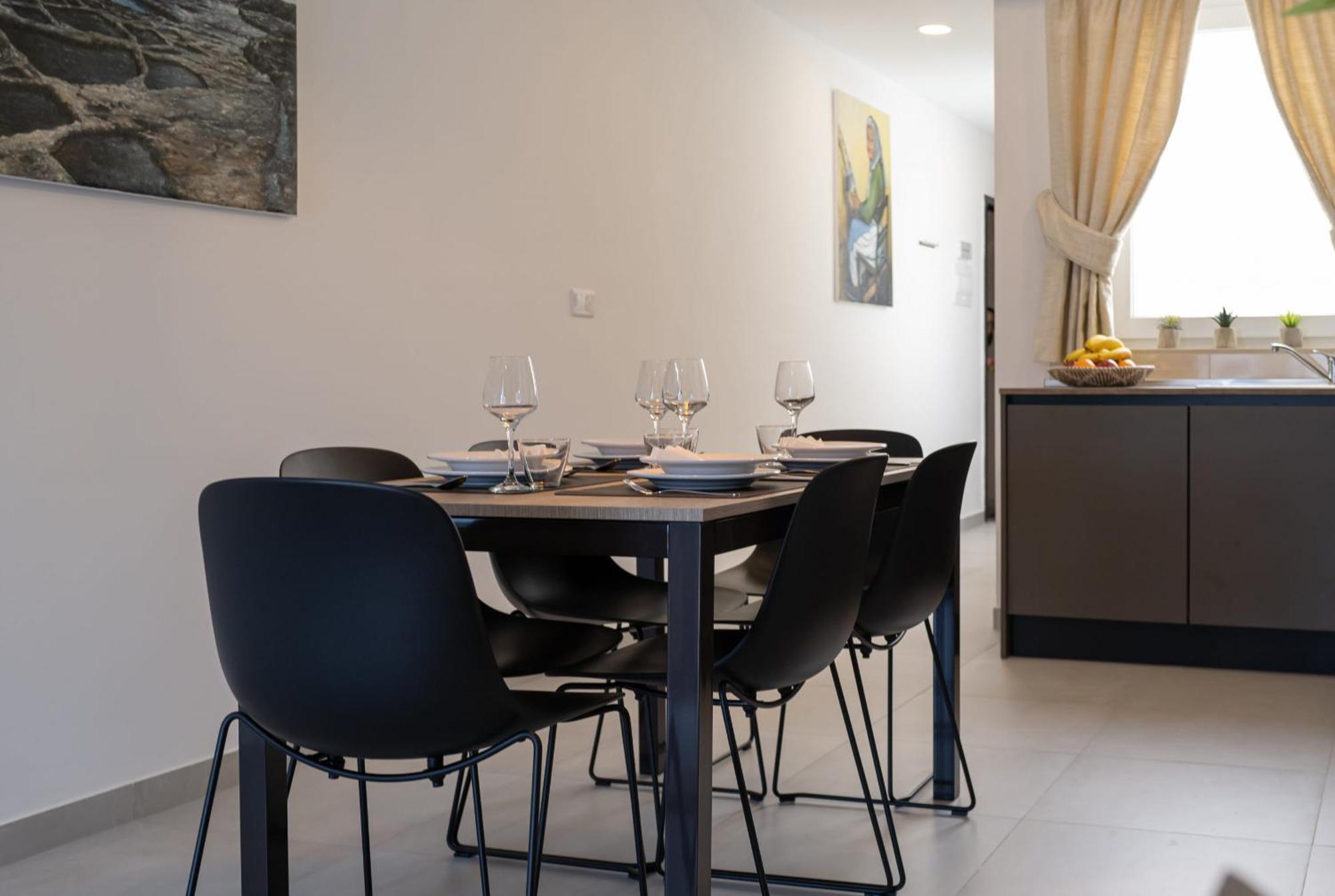 Portside Apartment