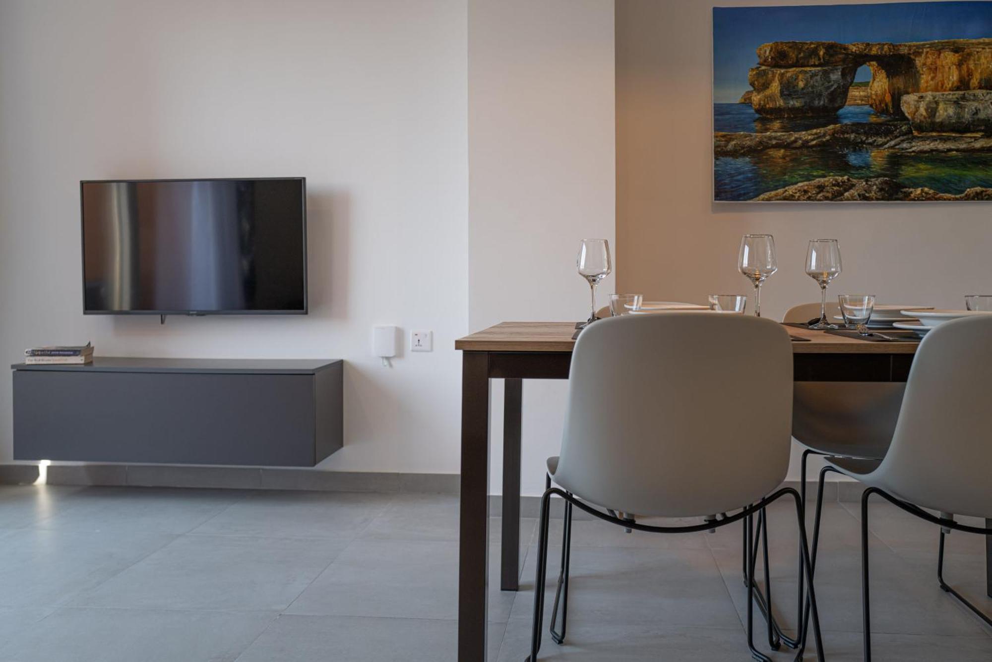 Portside Apartment *